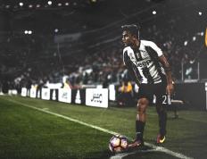 Ming在雄鹿比赛中战术调整，锐不可当引发热议！热度持续攀升