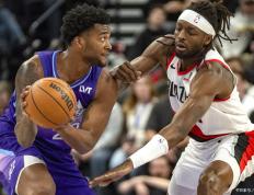 骑士队客场战胜奇才队，反弹取胜