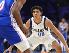 独行侠绝杀时刻，逆转取胜点燃赛场，老鹰迎来胜利！