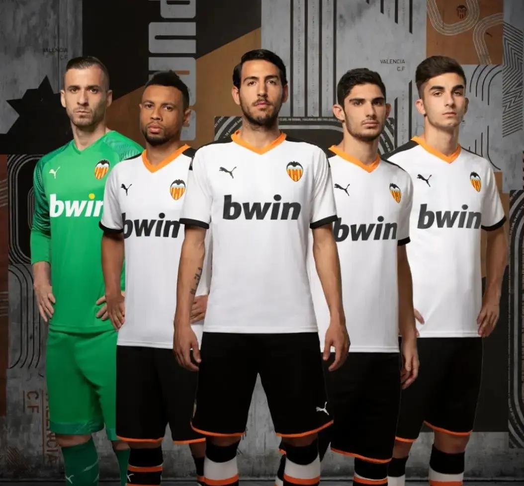 加的斯主场迎战埃瓦尔,哄抢三分