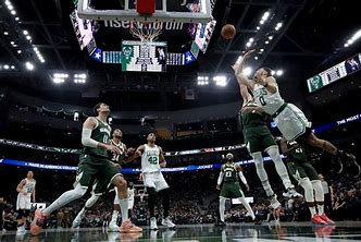 雄鹿与凯尔特人胶着局面,谁能脱颖而出?