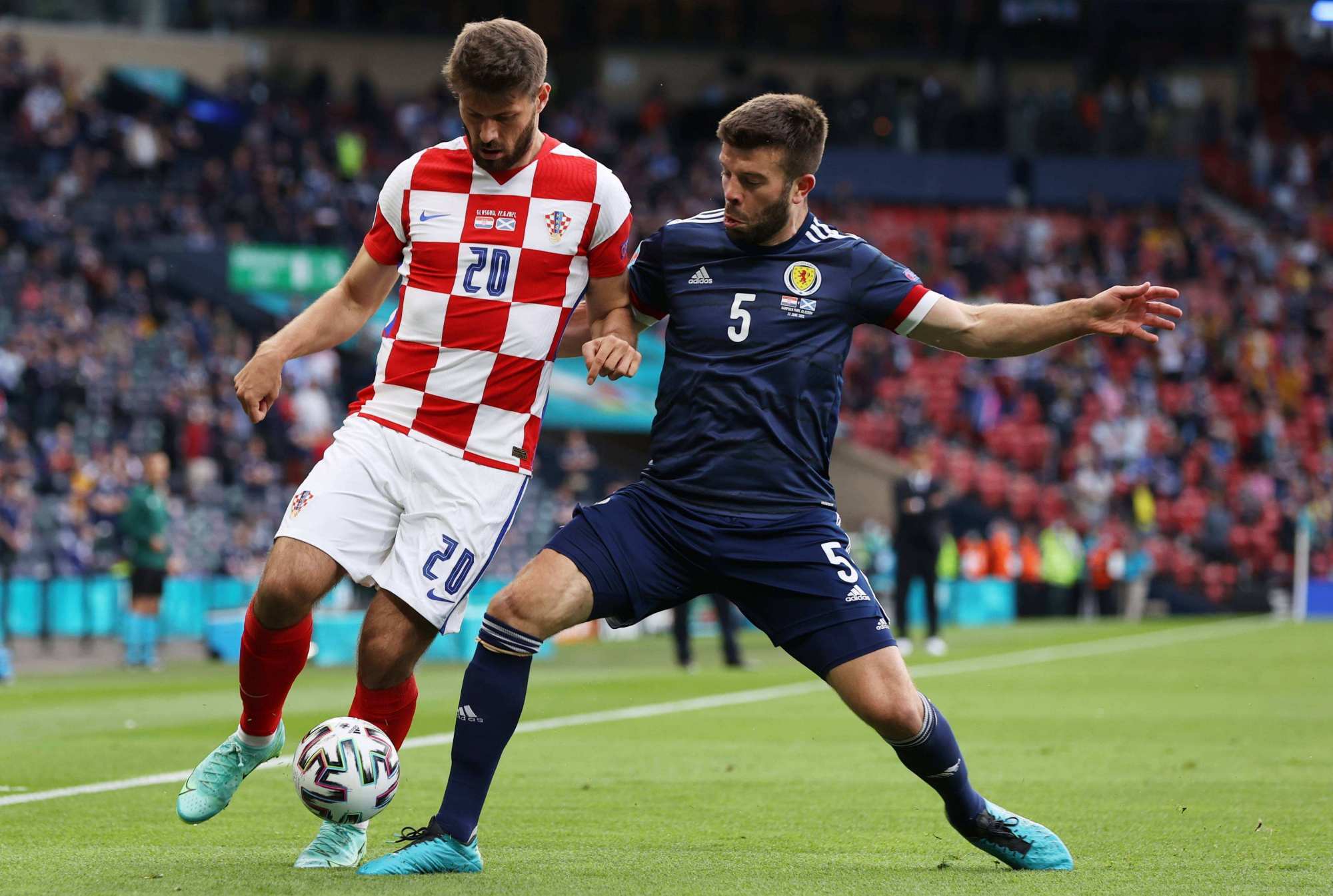 包含美国队在欧锦赛中展现出色表现,击败对手的词条