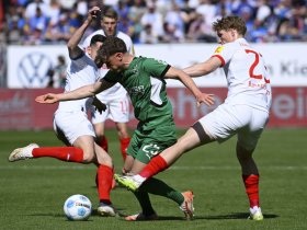 竞争激烈,门兴格拉德巴赫勇夺胜利