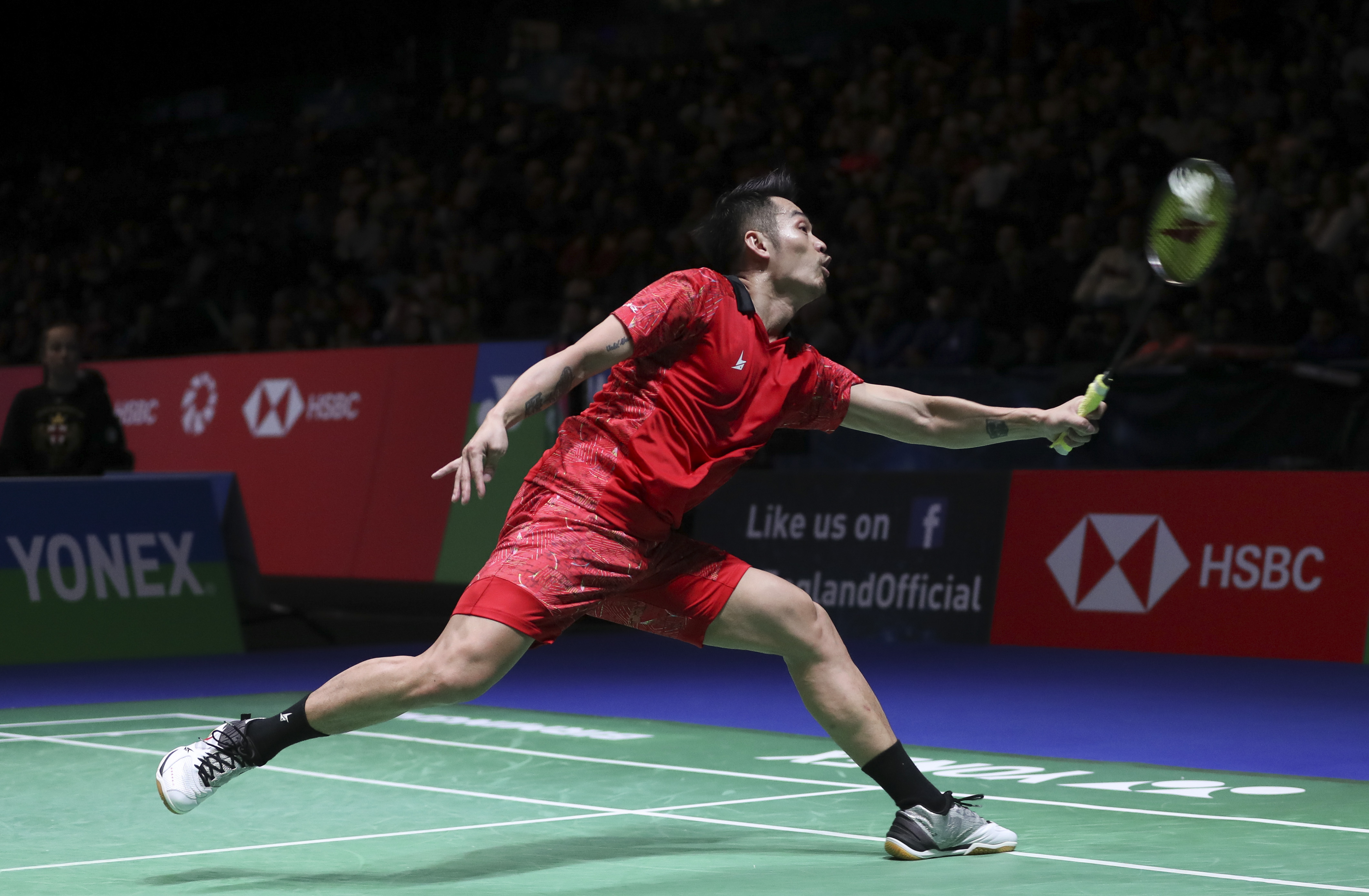 震撼!林丹在游泳赛场夺冠!