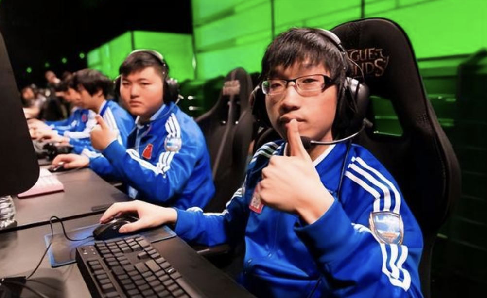 Uzi新星惊险取胜表现惊艳，巴塞罗那未来可期！的简单介绍